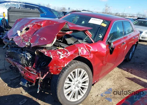 2014 Chrysler 300C Awd z USA, uszkodzony, nr VIN 2C3CCAKT8EH276550